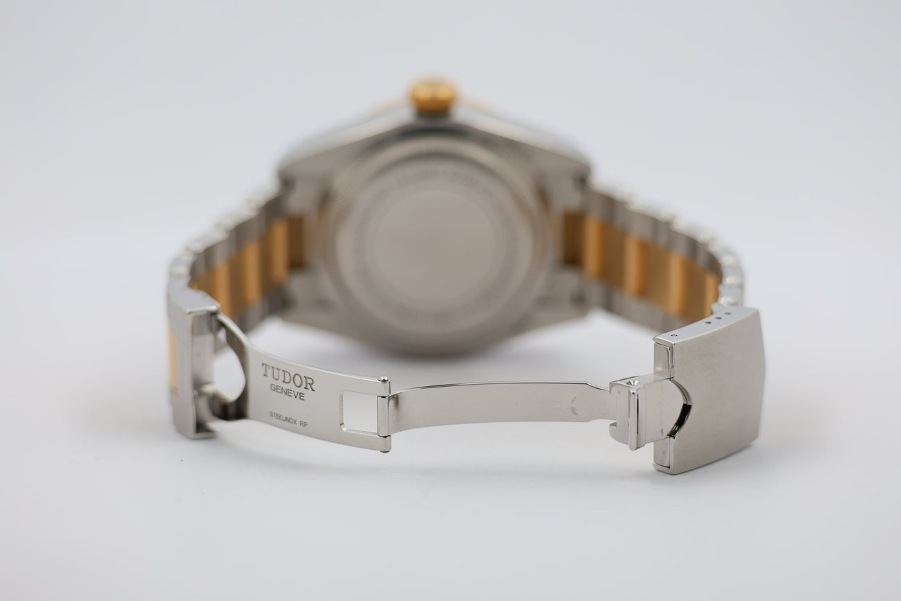 Tudor Black Bay Stahl/Gold Automatik Herrenuhr 79733N - Detailansicht 6