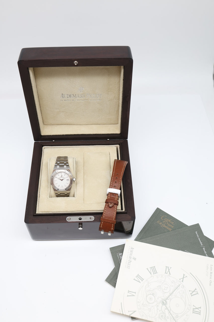 Audemars Piguet Royal Oak Lady 33mm Quarz 67600ST - Papiere und oder Lieferumfang