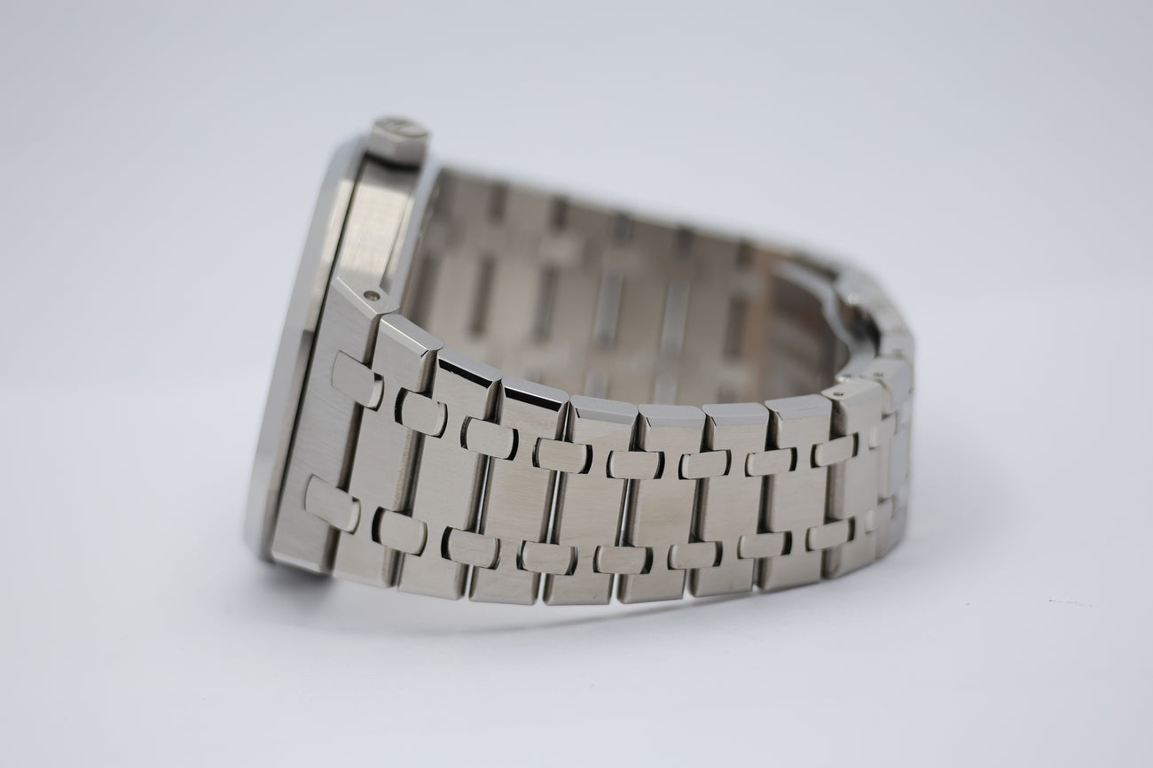 Audemars Piguet Royal Oak 41mm Automatik 15500ST - Detailansicht 3