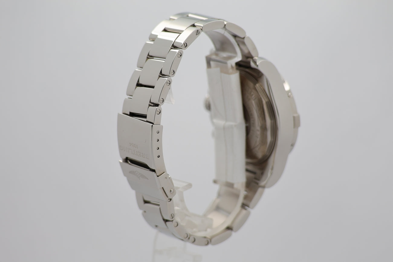 Breitling Avenger II Automatik 43mm A13381 - Detailansicht 1