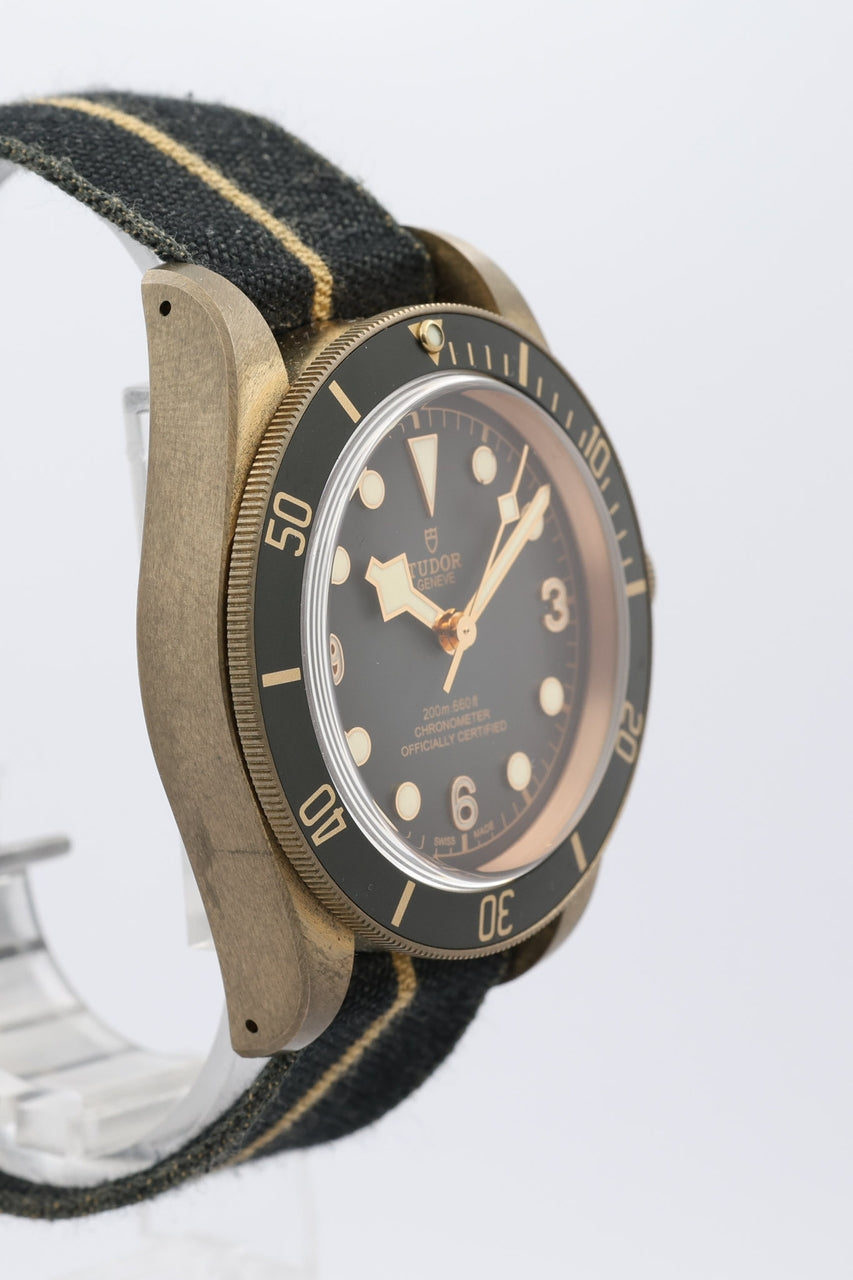 Tudor Black Bay Bronze Heritage 43mm 79250BA - Detailansicht 1