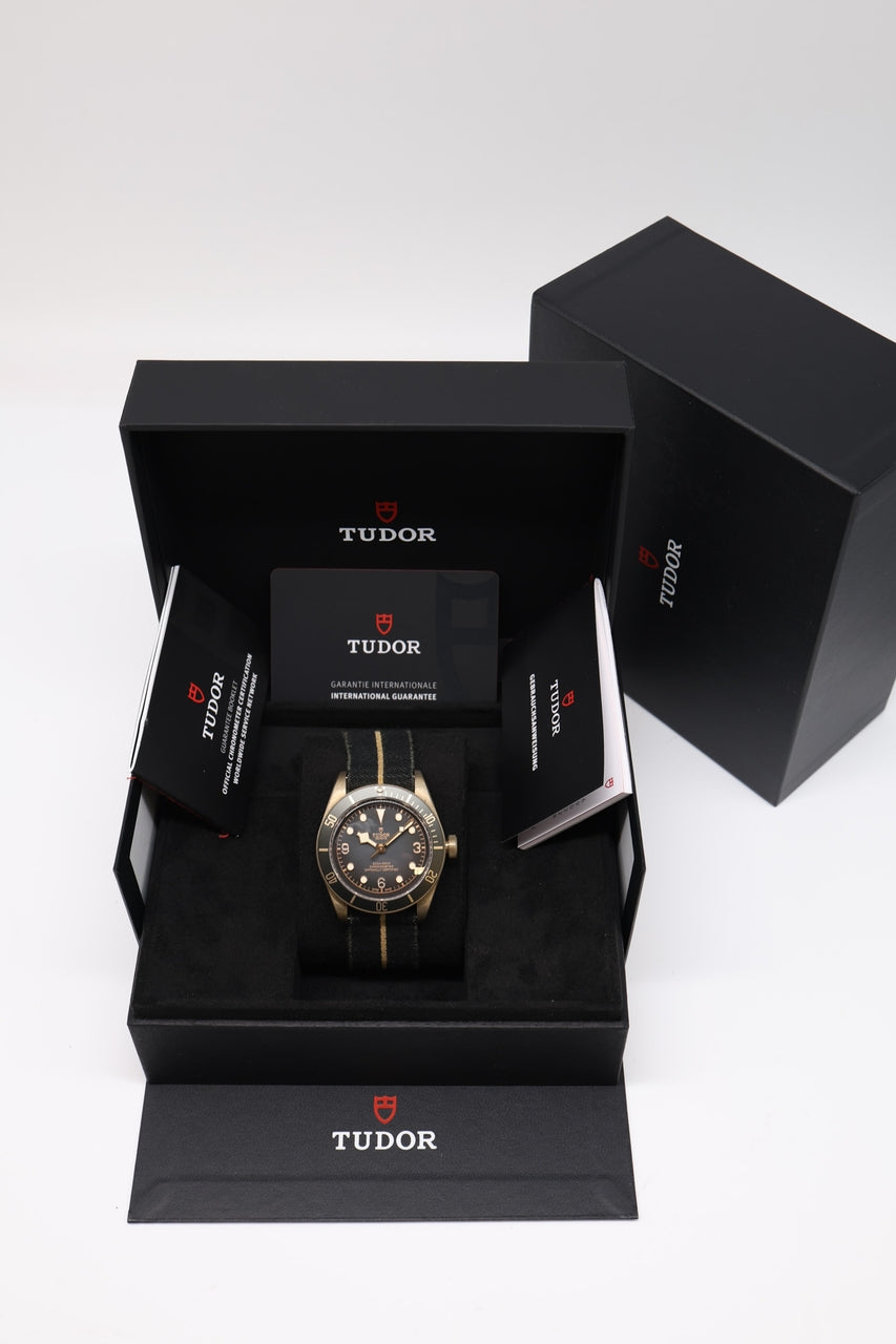 Tudor Black Bay Bronze Heritage 43mm 79250BA - Papiere und oder Lieferumfang