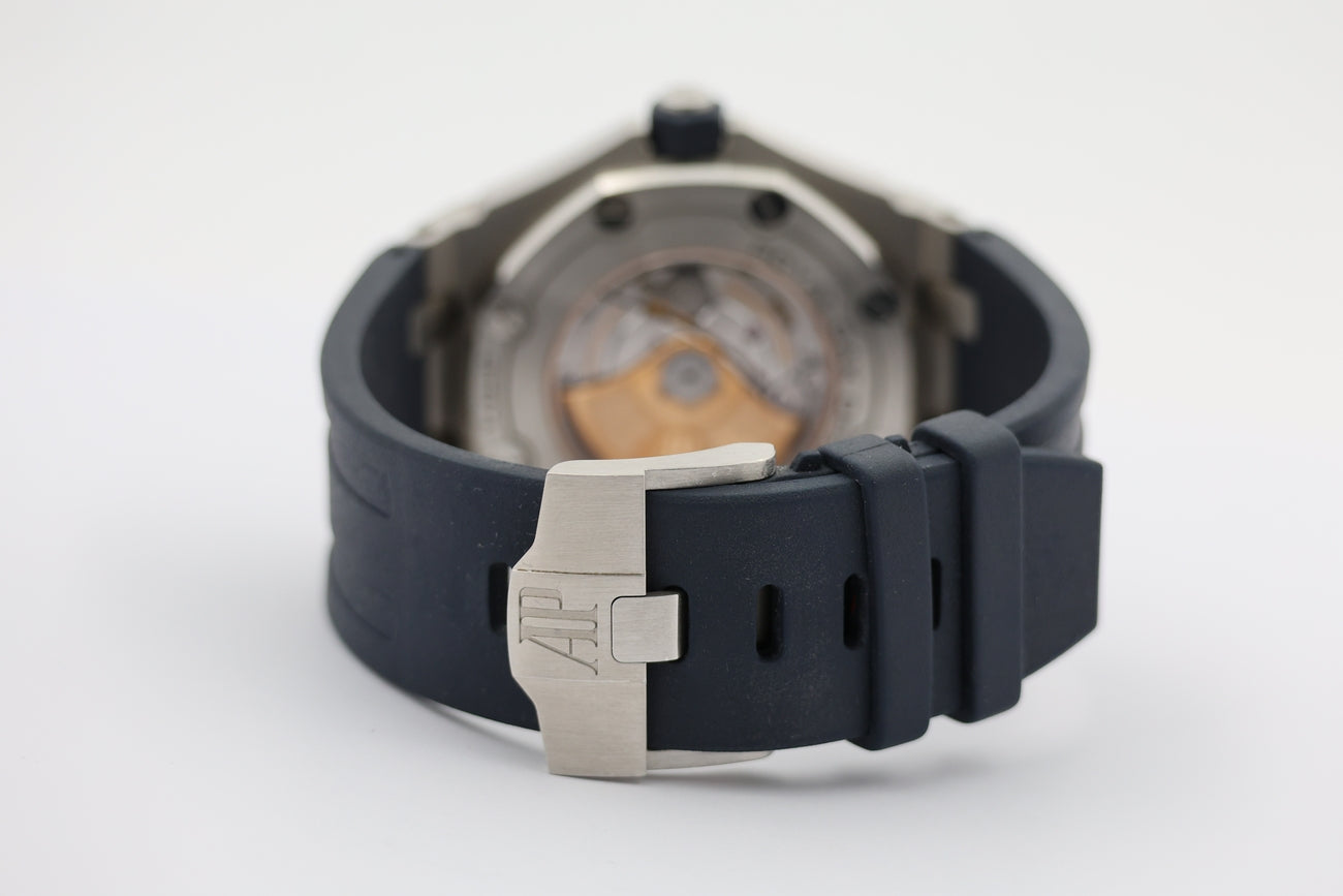 Audemars Piguet Royal Oak Offshore Diver 42mm Automatik 15710ST - Detailansicht 5