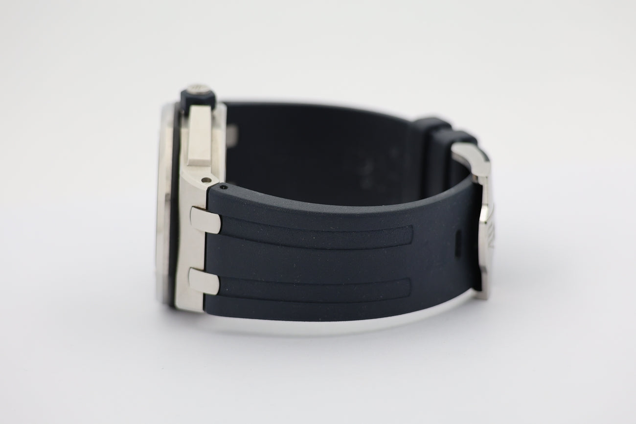 Audemars Piguet Royal Oak Offshore Diver 42mm Automatik 15710ST - Detailansicht 4