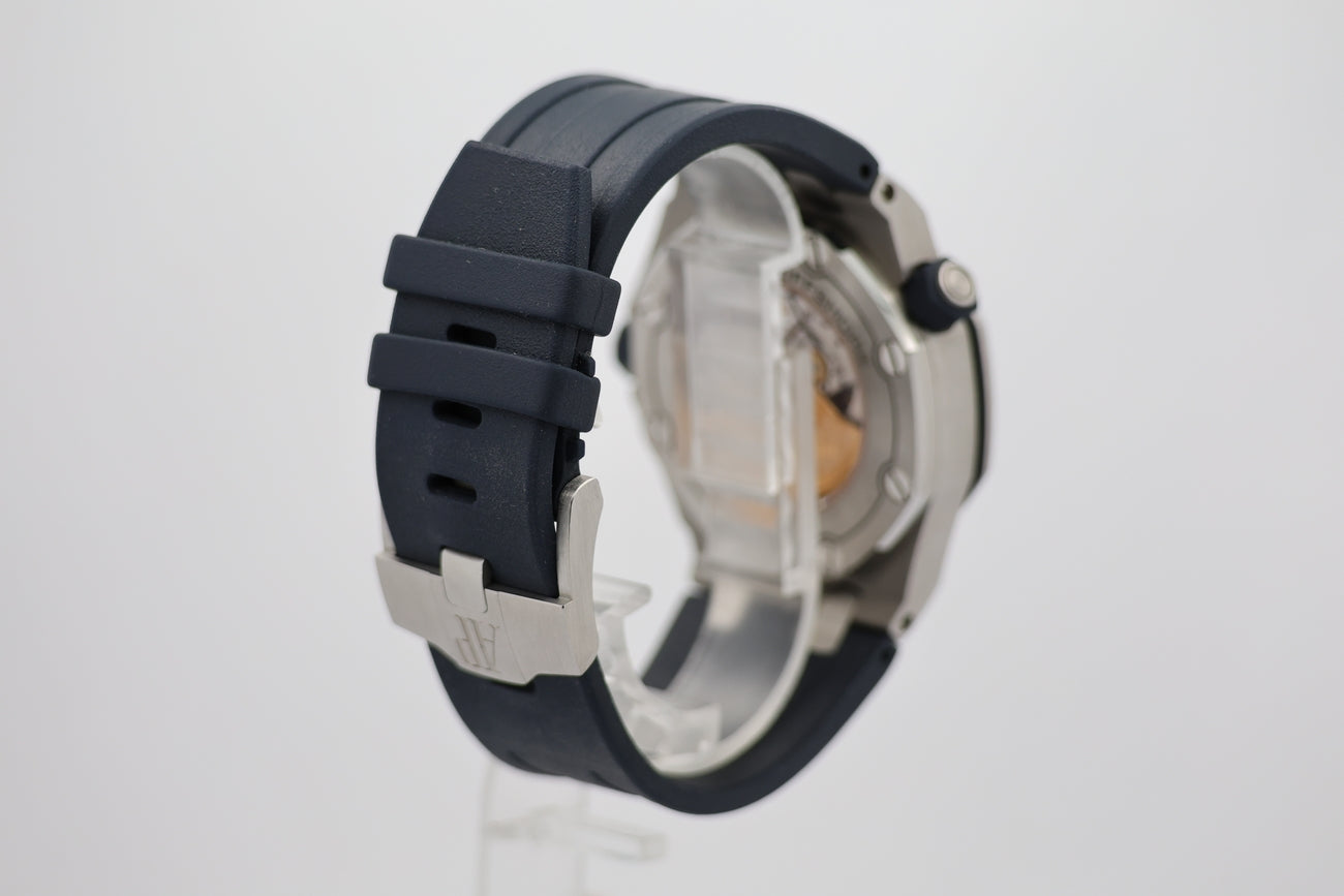 Audemars Piguet Royal Oak Offshore Diver 42mm Automatik 15710ST - Detailansicht 1