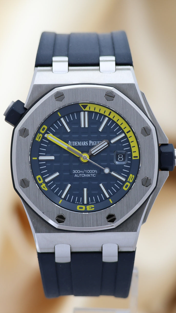 Audemars Piguet Royal Oak Offshore Diver 42mm Automatik 15710ST - Main product image