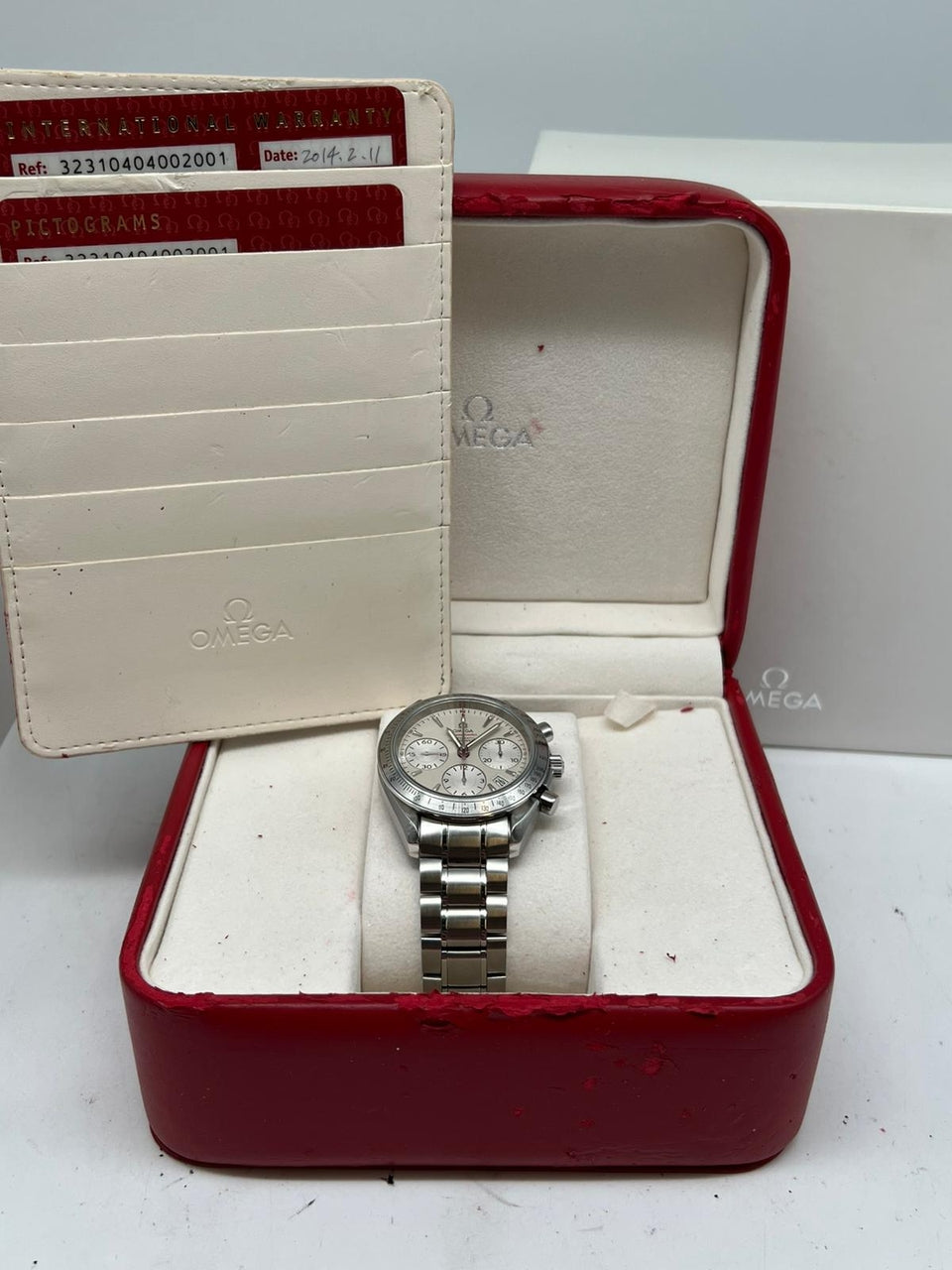 Omega Speedmaster Date Automatik 40mm 32310404002001 - Papiere und oder Lieferumfang