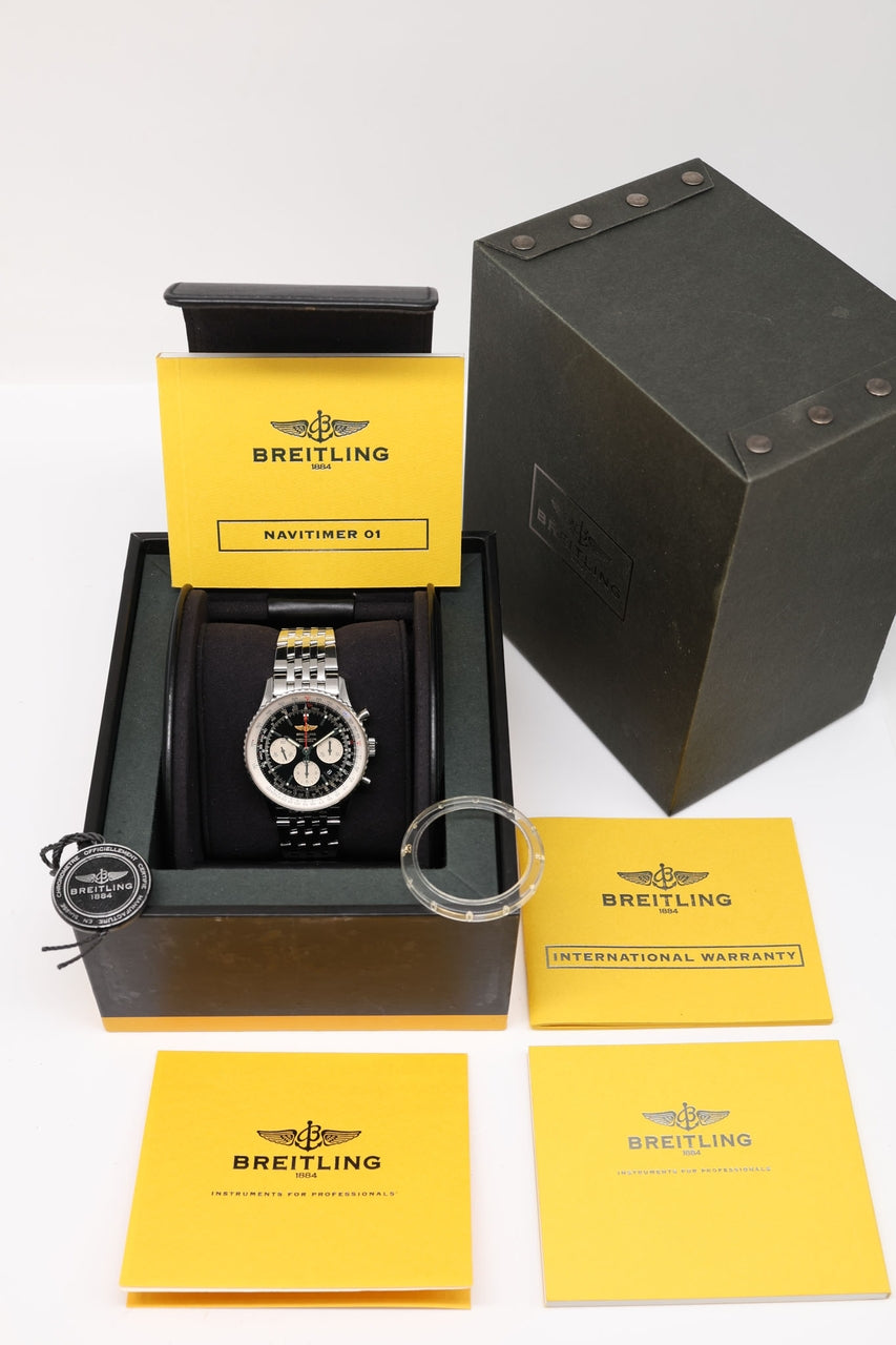 Breitling Navitimer 01 Automatik Herrenuhr 43mm AB0120 - Papiere und oder Lieferumfang
