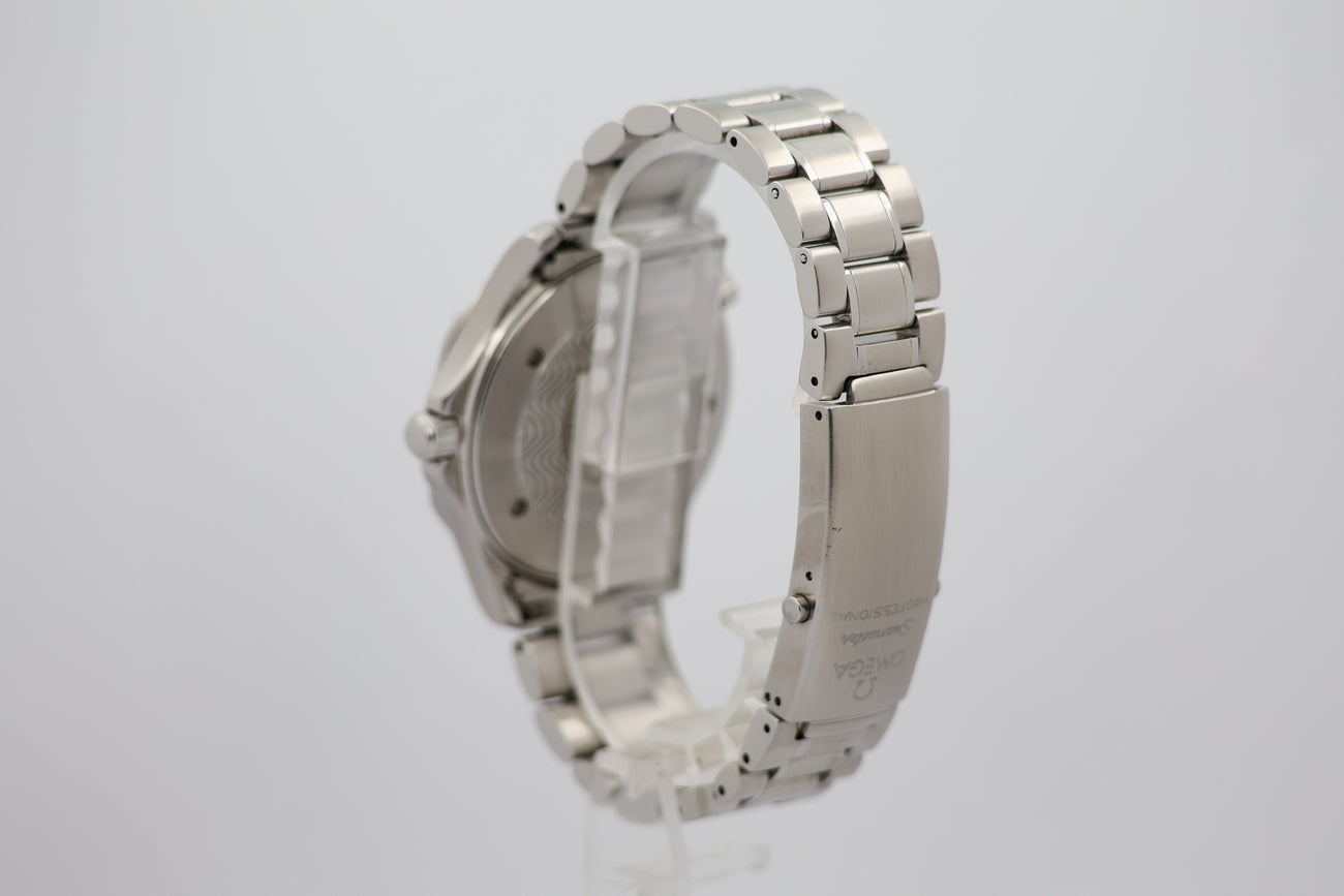 Omega Seamaster Diver 300 M Quarz 22658000 - Detailansicht 2