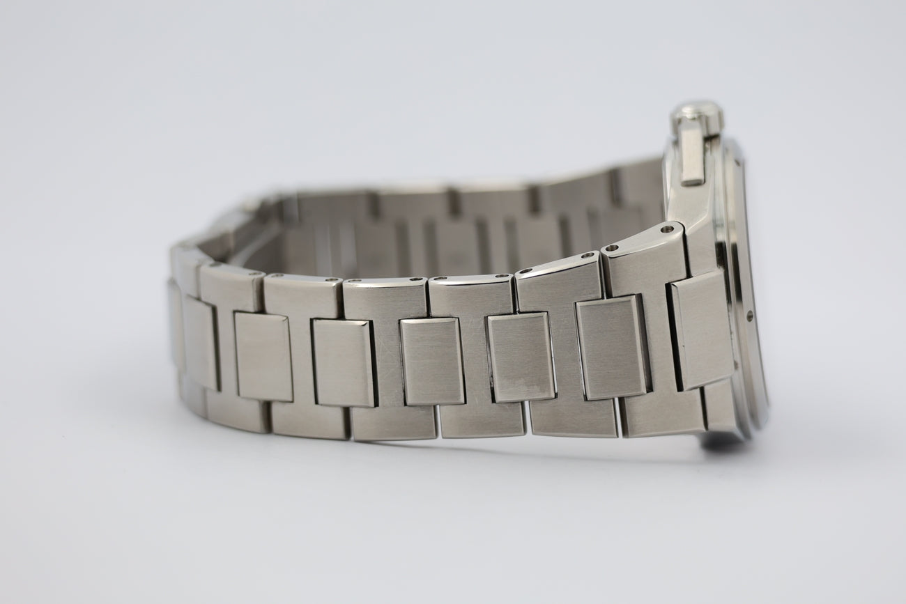 IWC Ingenieur 40mm Automatik Herrenuhr IW323902 - Detailansicht 4