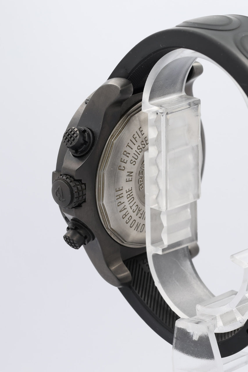 Breitling Avenger Skyland Black 45mm Limitiert M13380 - Detailansicht 4