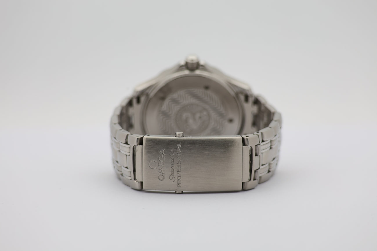 Omega Seamaster Diver 300 M Quarz 25428000 - Detail view 5