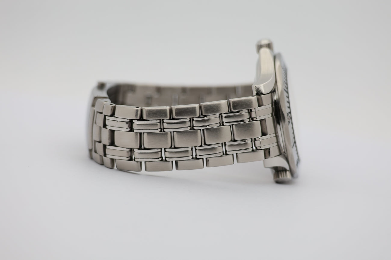 Omega Seamaster Diver 300 M Quarz 25428000 - Detail view 4