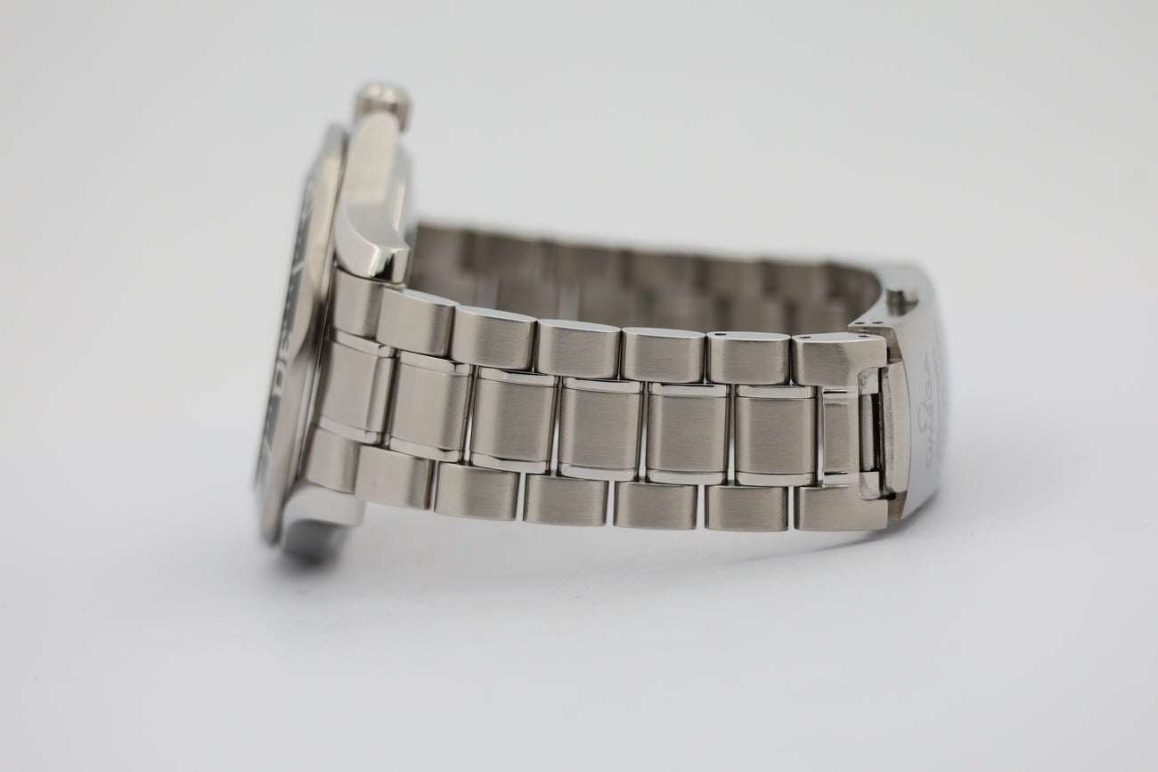 Omega Seamaster Diver 300m Automatik Herrenuhr 22545000 - Detailansicht 3