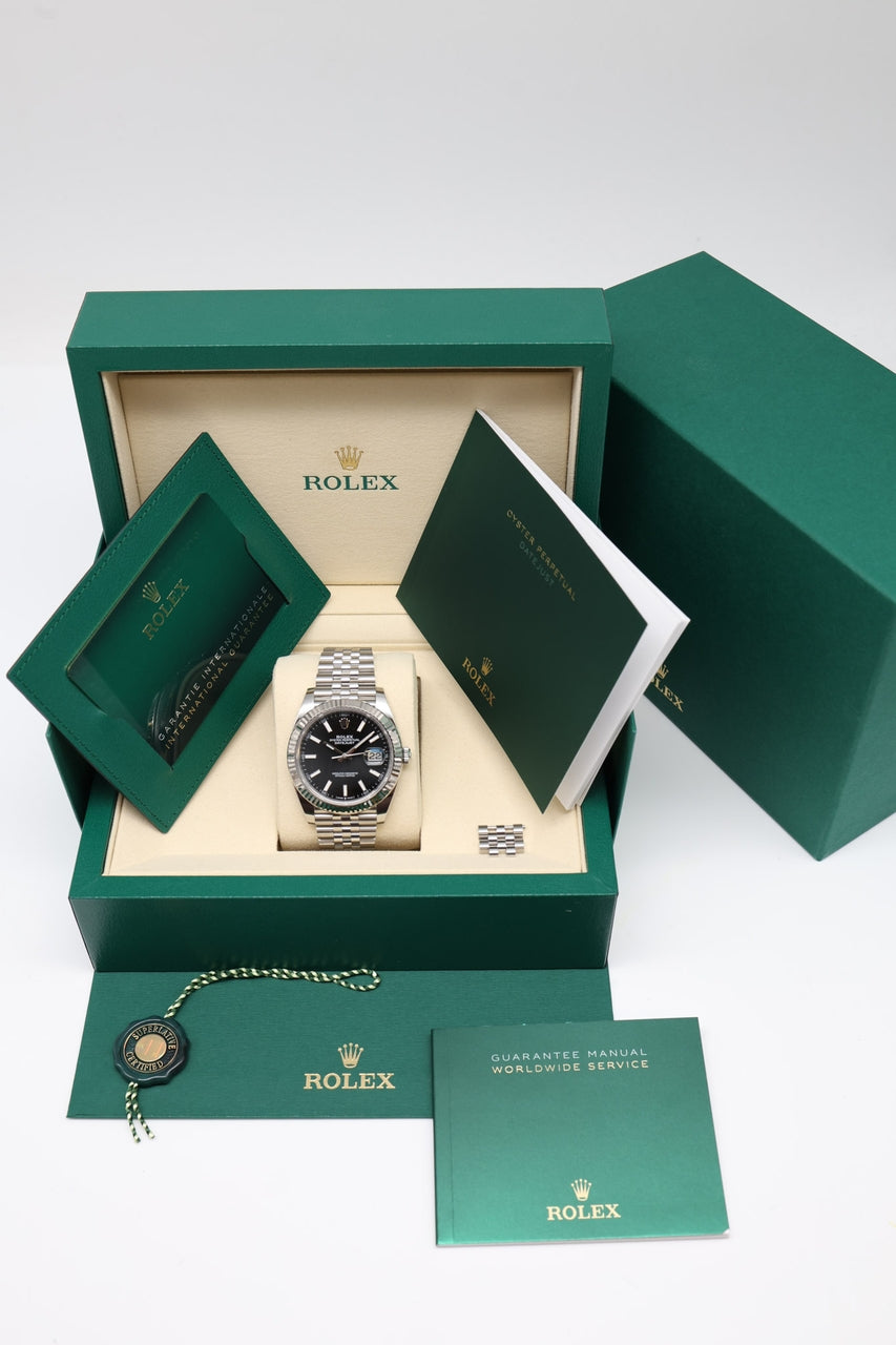 Rolex Datejust 41mm Schwarz Automatik 126334 - Papiere und oder Lieferumfang