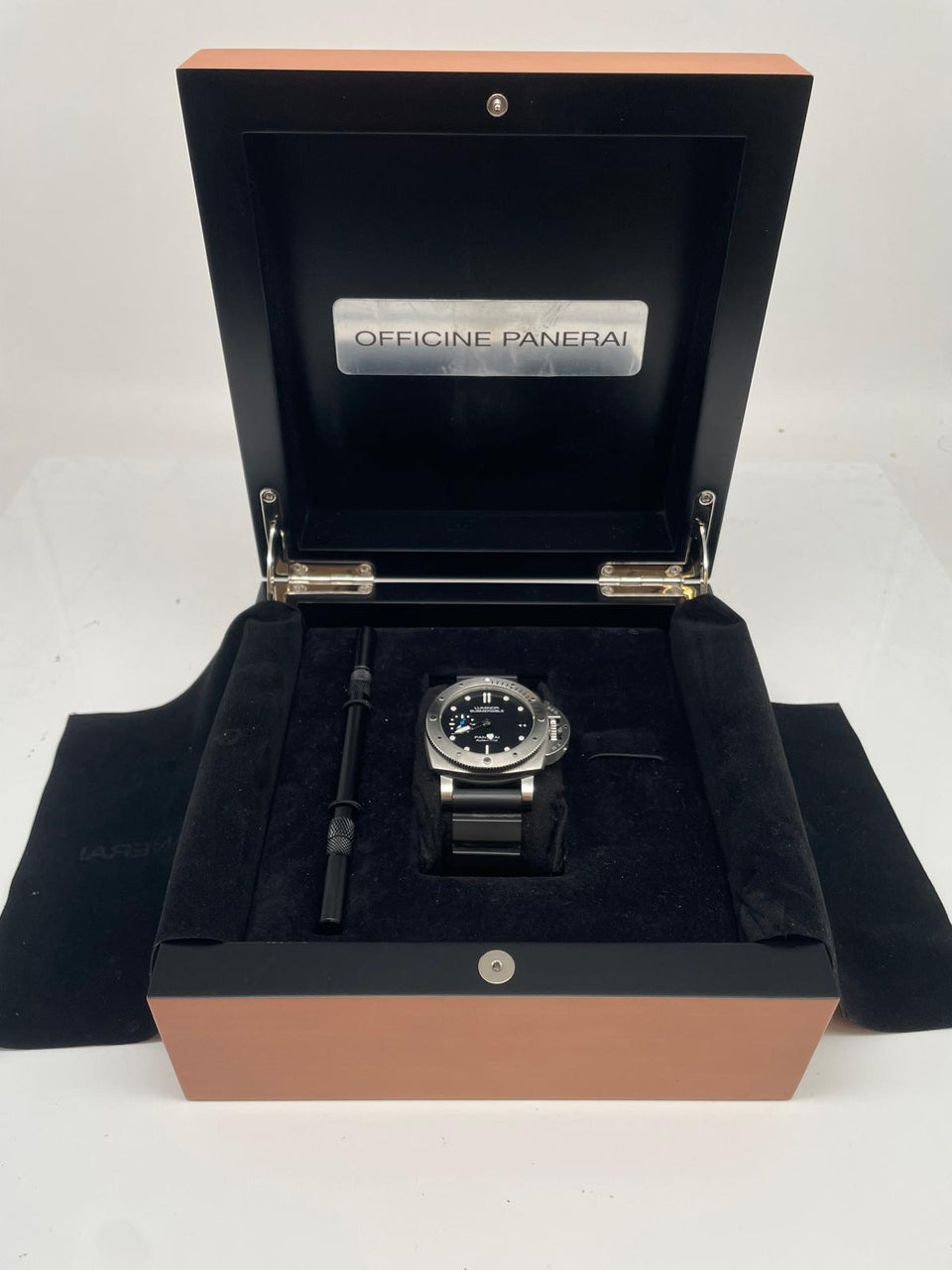 Panerai Luminor Submersible 1950 3 Days Automatik PAM00682 - Papiere und oder Lieferumfang