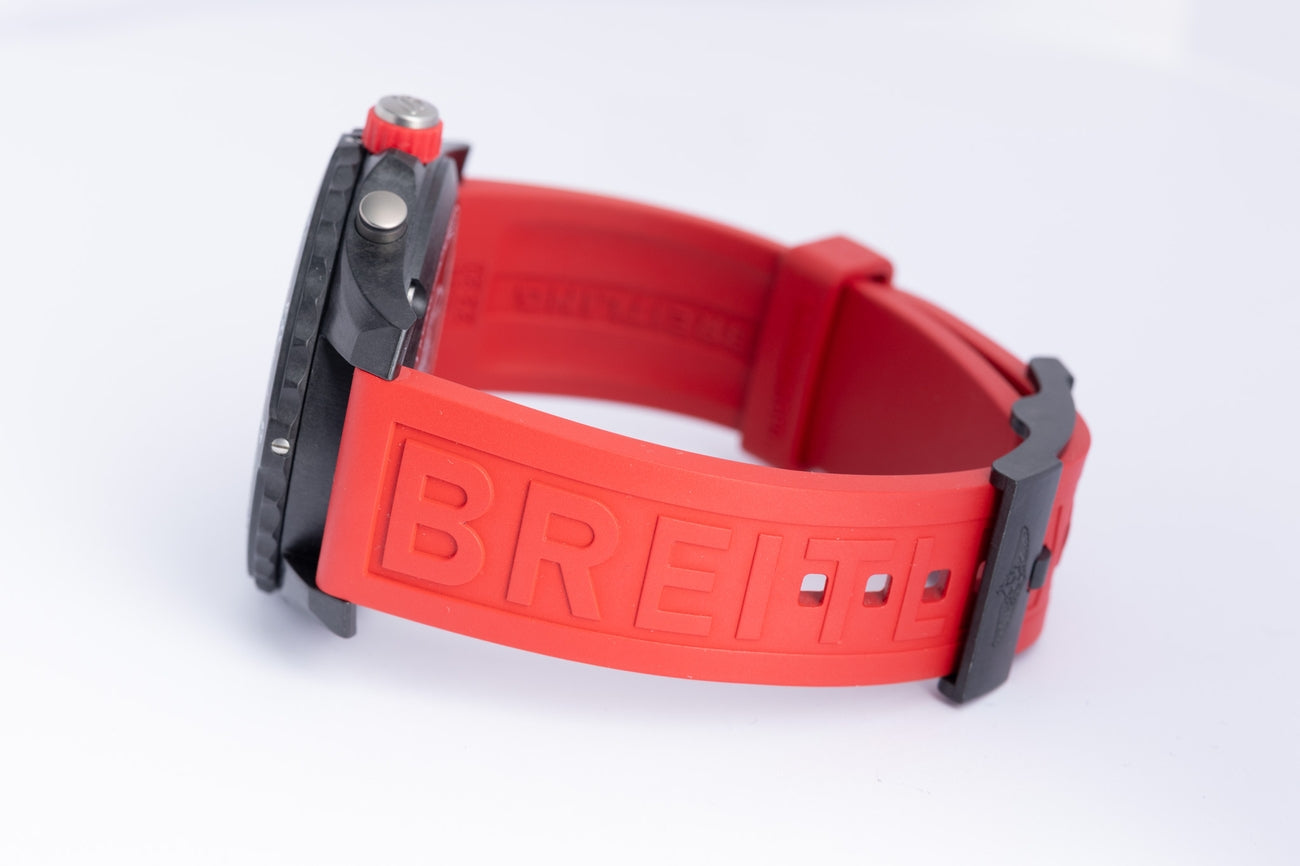 Breitling Endurance Pro "Hiroshima Carp Limited Edition" Quarz Herrenuhr 44mm X82310 - Detailansicht 5