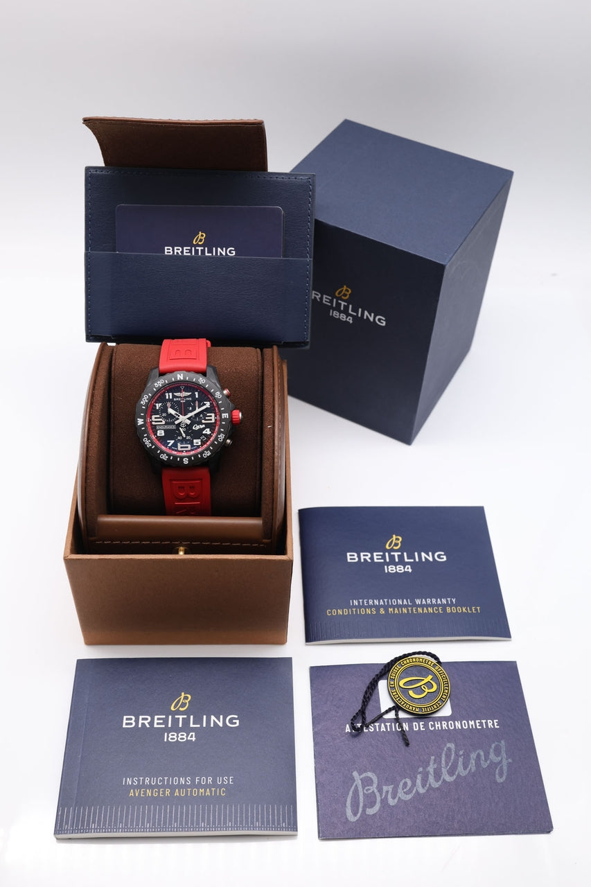 Breitling Endurance Pro "Hiroshima Carp Limited Edition" Quarz Herrenuhr 44mm X82310 - Papiere und oder Lieferumfang