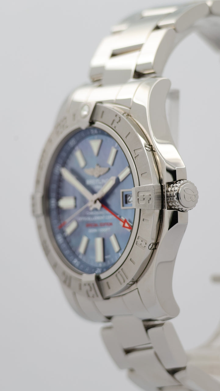 Breitling Avenger II GMT Perlmutt-Blatt 43mm Automatik A32390 - Detailansicht 7