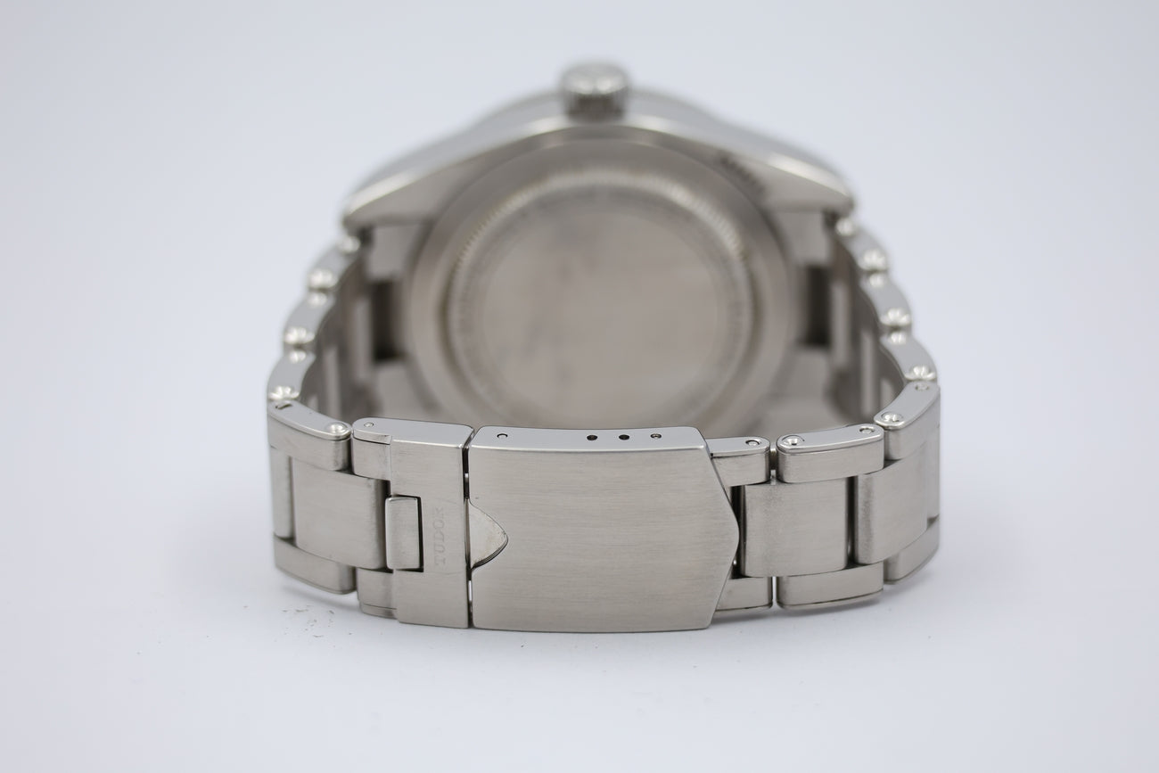 Tudor Black Bay Fifty-Eight Automatik Herrenuhr 79030B - Detail view 5