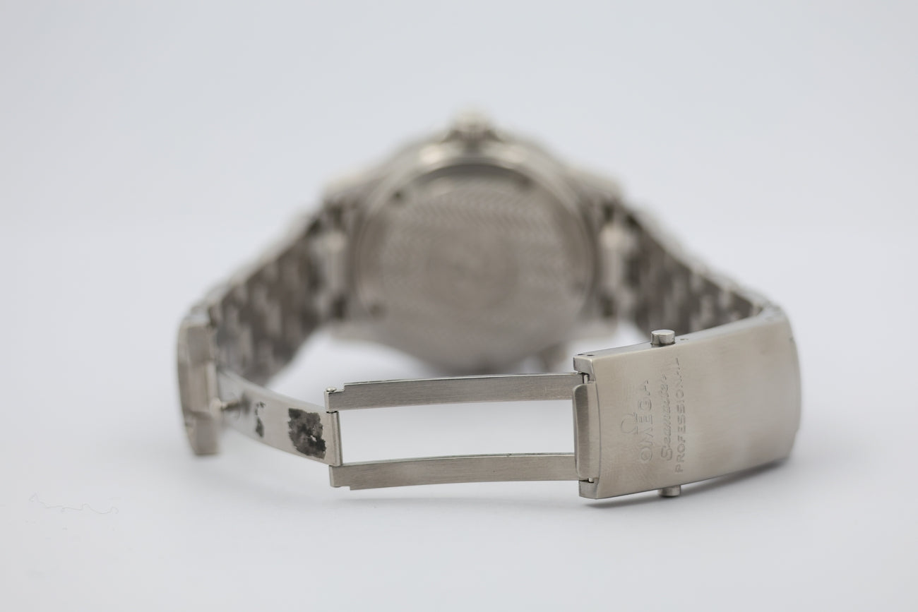 Omega Seamaster Diver 300m Quarz 36mm 25618000 - Detailansicht 6