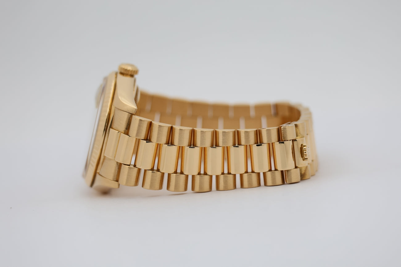 Rolex Day-Date 36 President 18K Gelbgold Automatik 18238 - Detailansicht 3