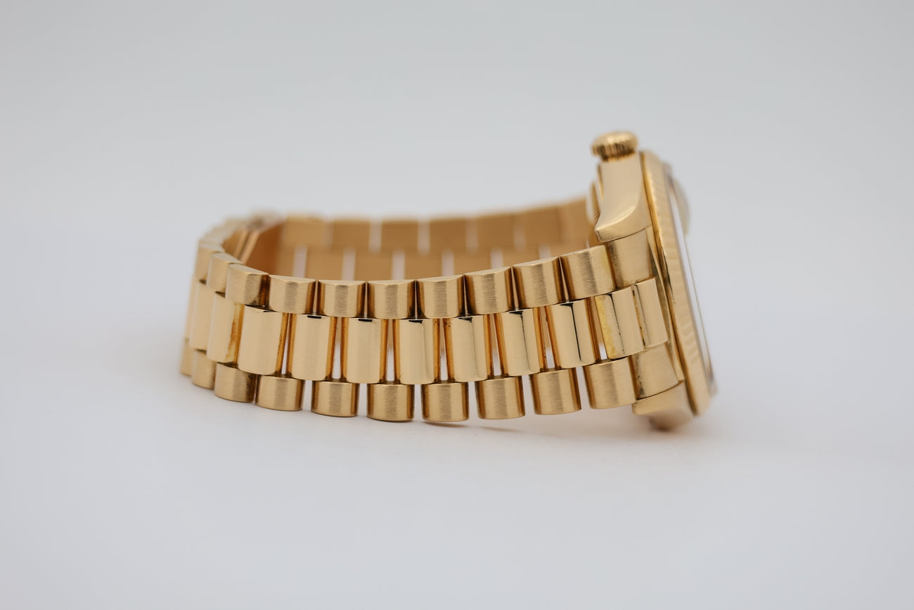Rolex Day-Date 36 President 18K Gelbgold Automatik 18238 - Detailansicht 4