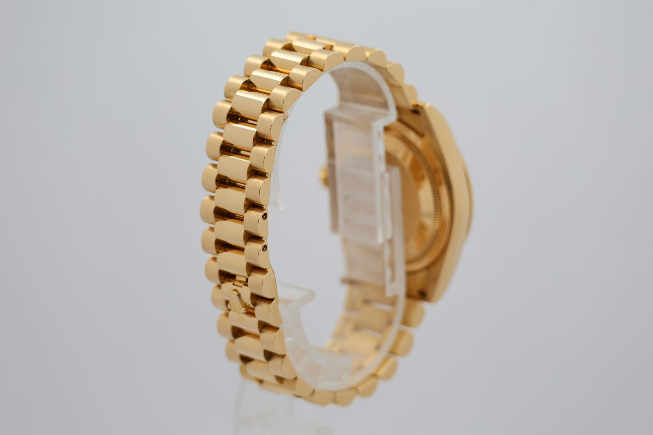 Rolex Day-Date 36 Automatik Herrenuhr Diamond-Dial 118238 - Detail view 1