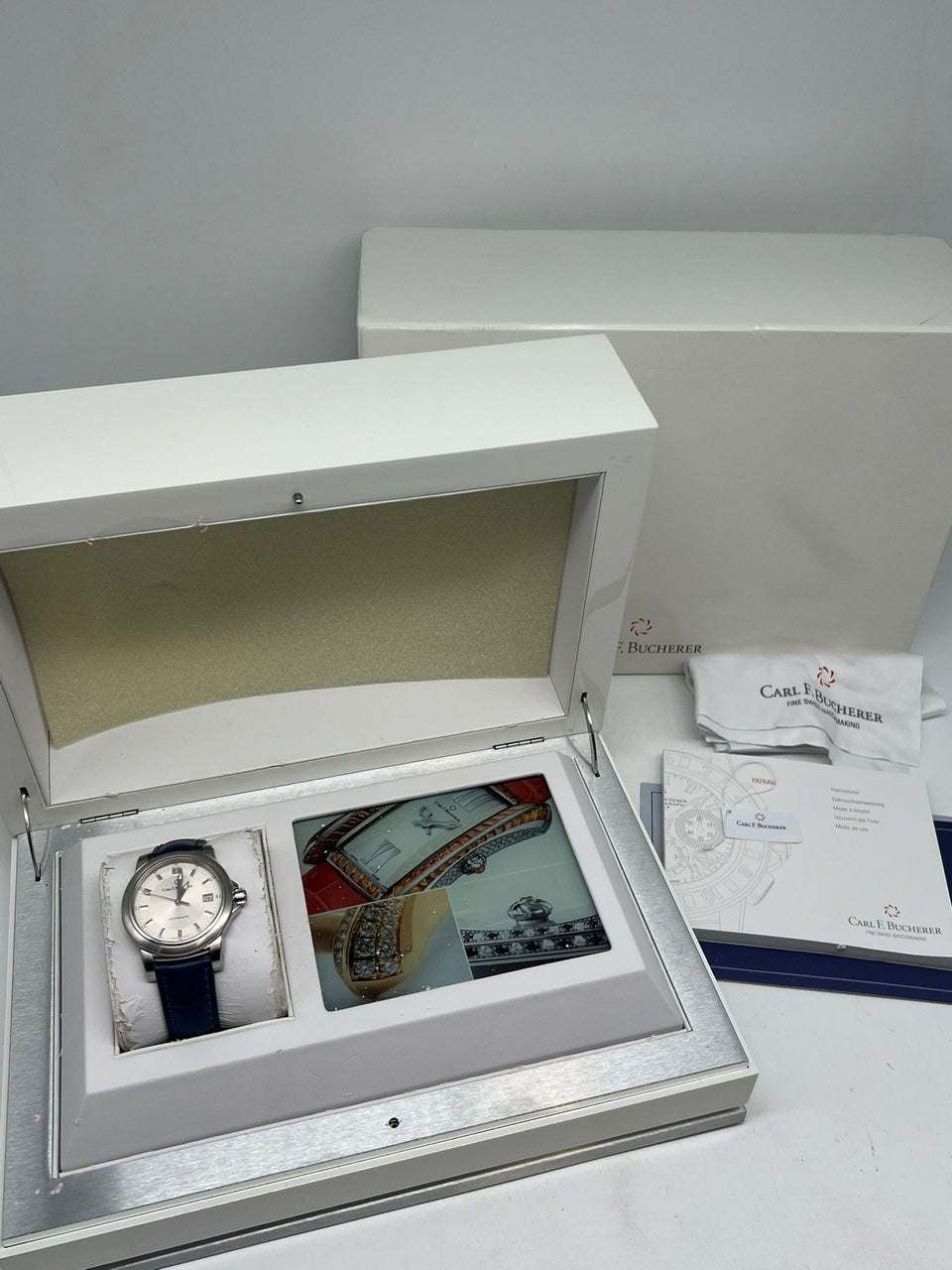 Carl F. Bucherer Patravi 37mm Automatik 10617.08A - Papiere und oder Lieferumfang
