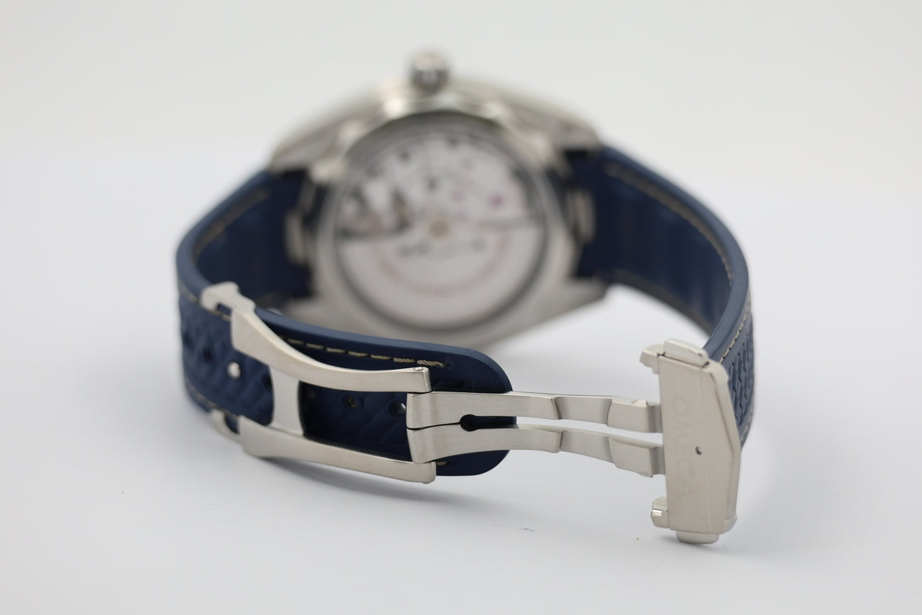 Omega Seamaster Aqua Terra Automatik Herrenuhr Kautschuk 22012412106001 - Detailansicht 6