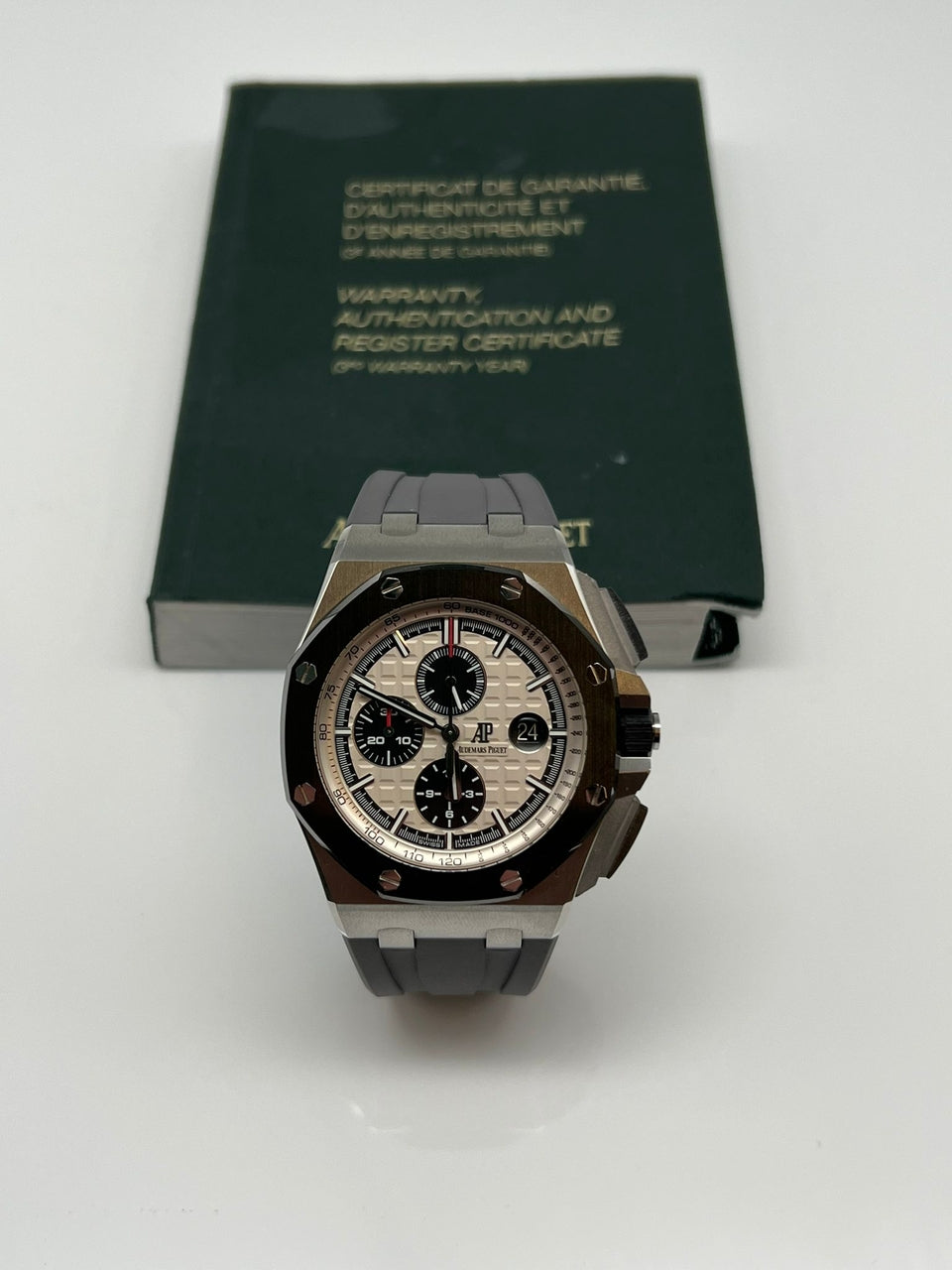Audemars Piguet Royal Oak Offshore Chronograph Automatik Herrenuhr 26400SO - Papers and documentation