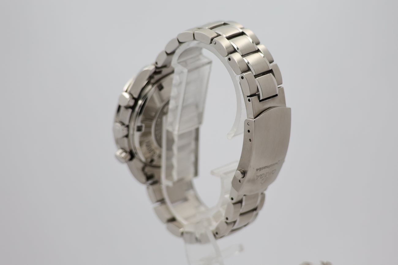 Omega Speedmaster Day-Date Automatik Herrenuhr stahl 39mm 32205000 - Detailansicht 2
