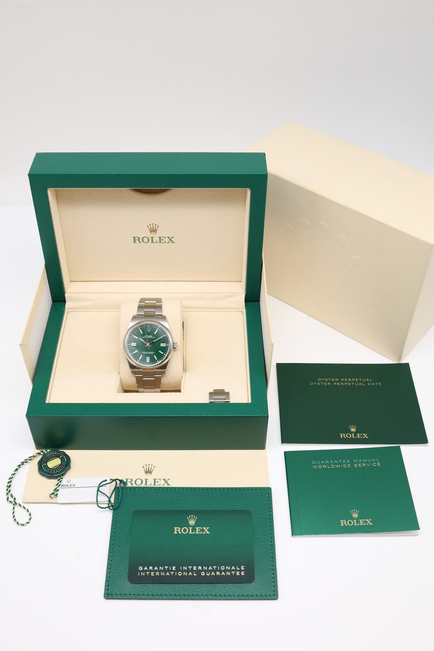 Rolex Oyster Perpetual 41mm Automatik Herrenuhr Grün 124300 - Papiere und oder Lieferumfang