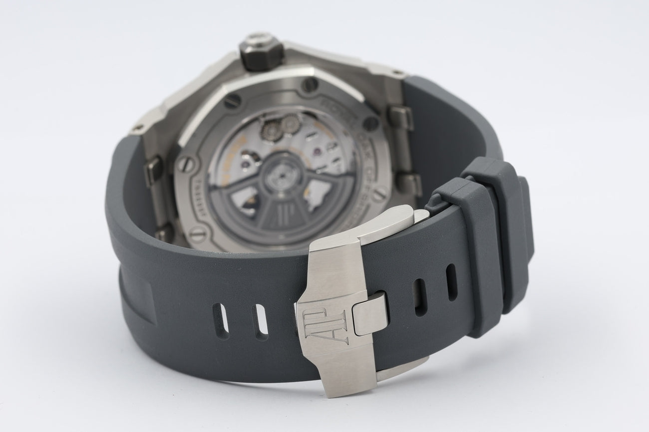 Audemars Piguet Royal Oak Offshore Diver 42mm Grau 15720STOOA009CA01 - Detailansicht 6