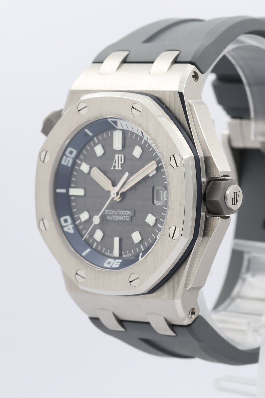 Audemars Piguet Royal Oak Offshore Diver 42mm Grau 15720STOOA009CA01 - Detailansicht 1