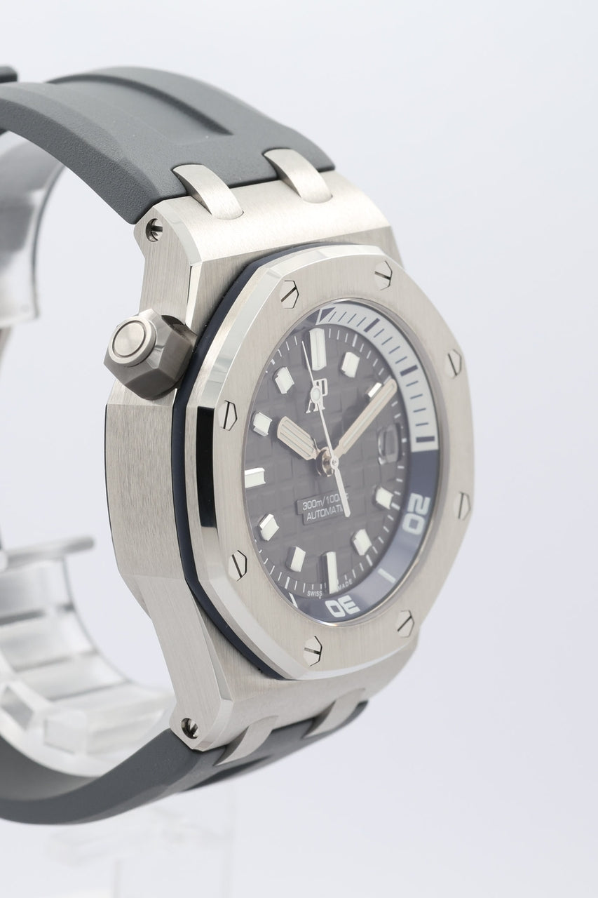 Audemars Piguet Royal Oak Offshore Diver 42mm Grau 15720STOOA009CA01 - Detailansicht 1