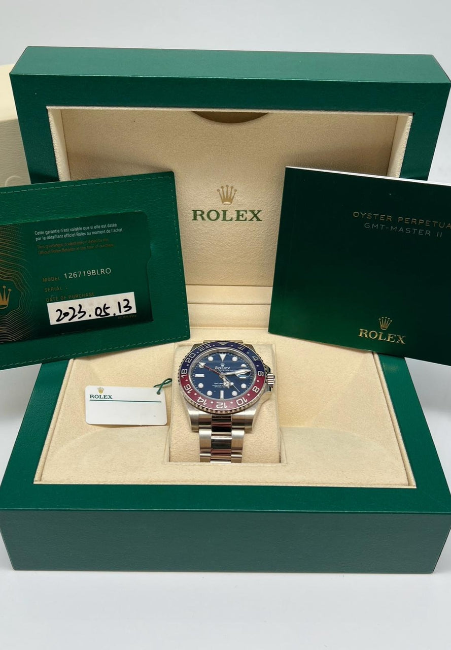 Rolex GMT-Master II "Pepsi" Automatik Herrenuhr Weißgold 40mm 126719BLRO - Papers and documentation