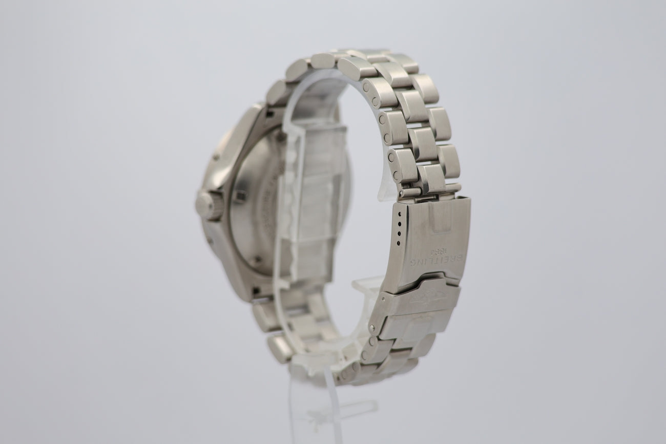 Breitling Superocean Automatik Herrenuhr A17045 - Detail view 2