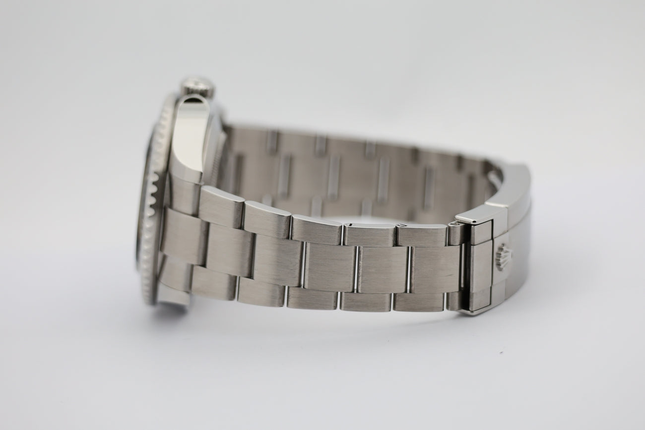 Rolex Sea-Dweller Automatik Red 126600 - Detailansicht 3