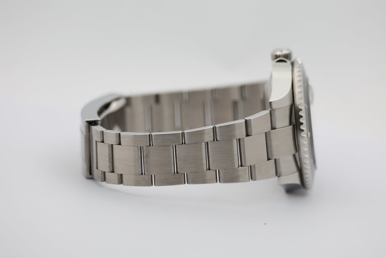 Rolex Sea-Dweller Automatik Red 126600 - Detailansicht 4