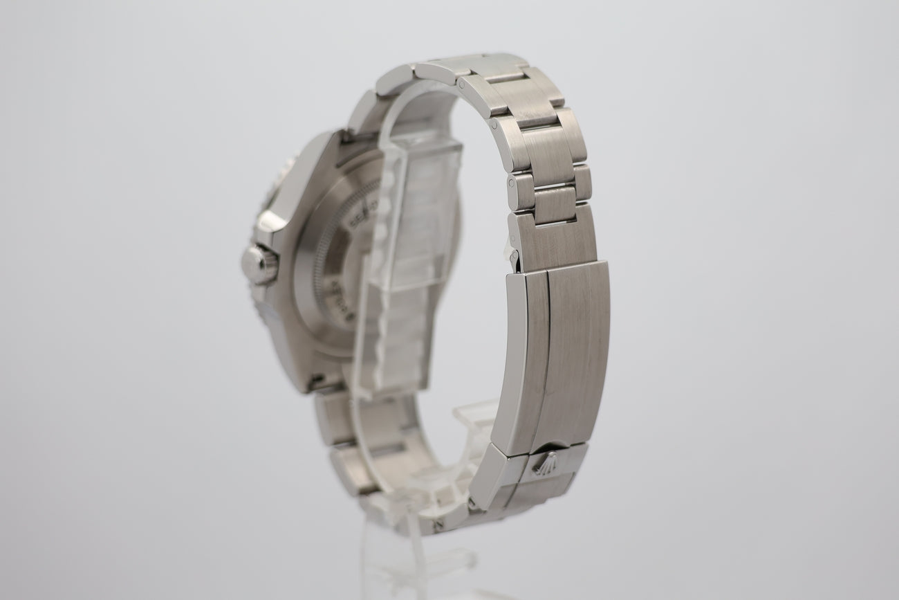 Rolex Sea-Dweller Automatik Red 126600 - Detailansicht 2