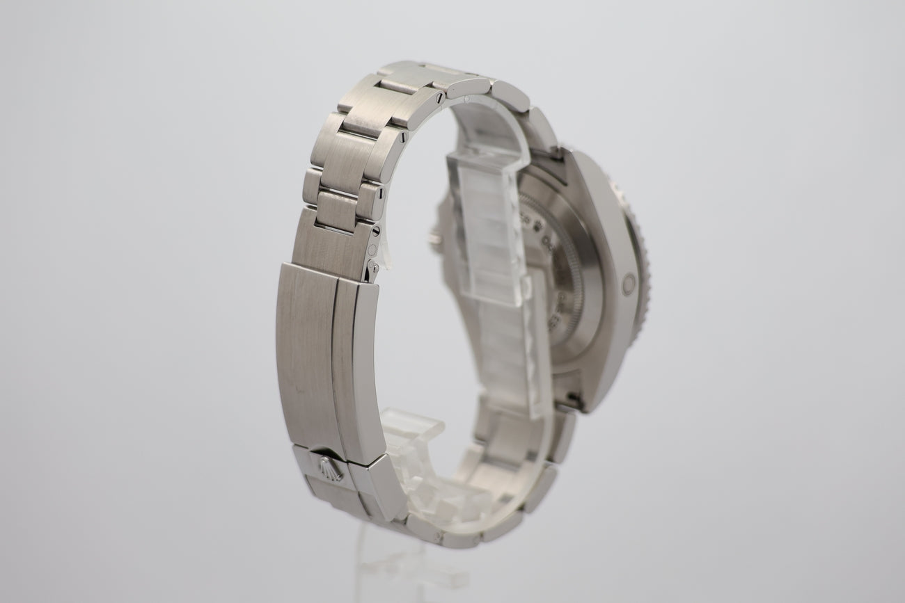 Rolex Sea-Dweller Automatik Red 126600 - Detailansicht 1