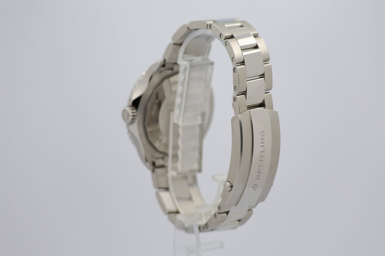 Breitling Superocean 42mm Automatik A17375 - Detail view 2