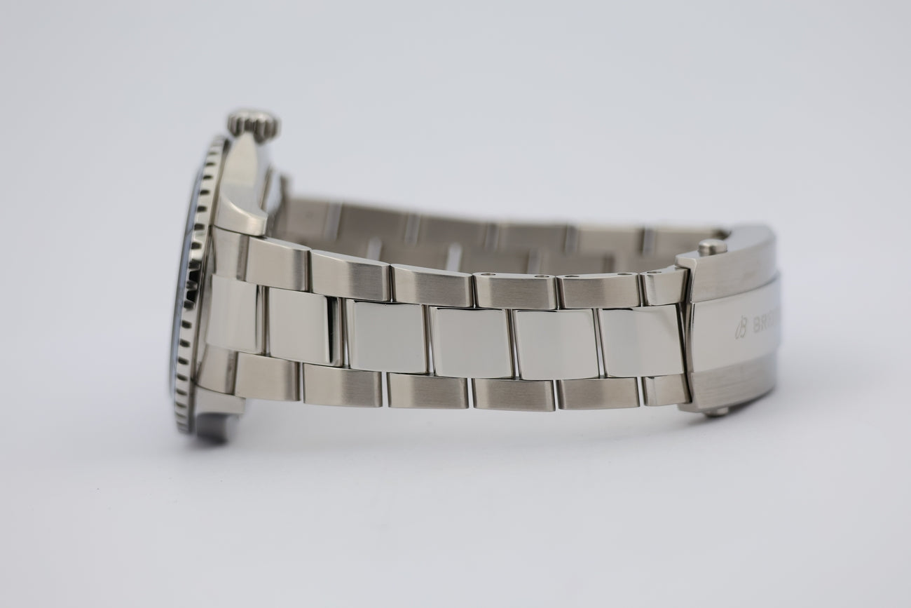 Breitling Superocean 42mm Automatik A17375 - Detail view 3