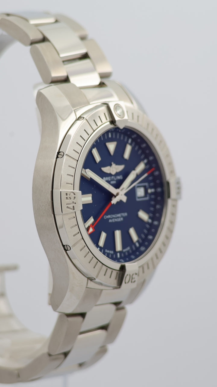 Breitling Avenger GMT 45mm Automatik A32395 - Detail view 8