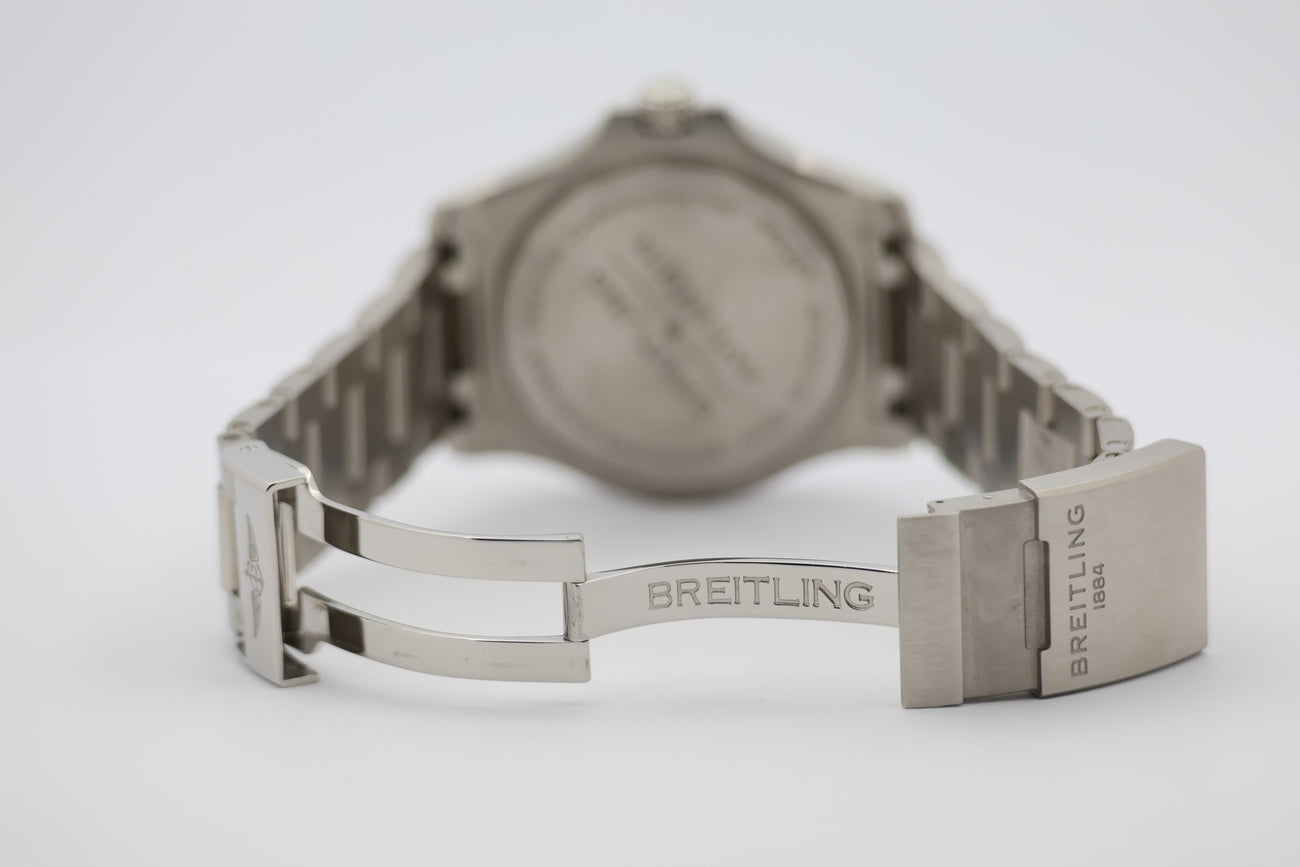 Breitling Avenger GMT 45mm Automatik A32395 - Detail view 6