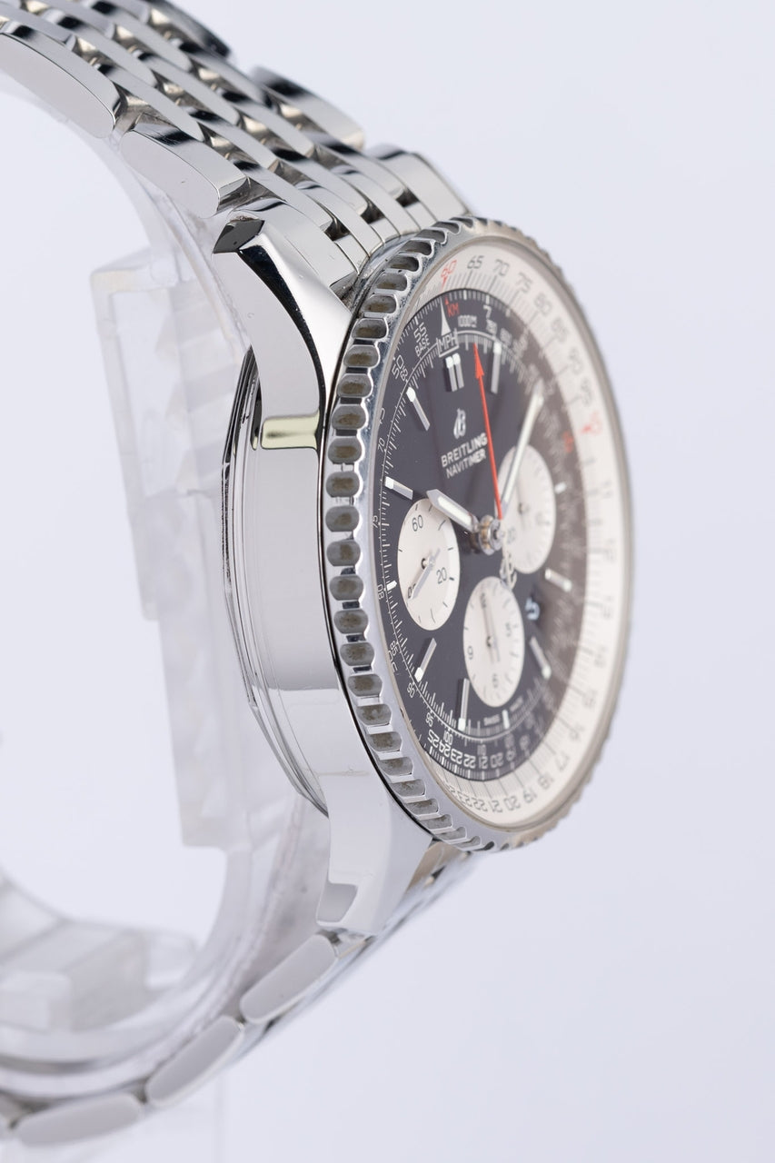 Breitling Navitimer B01 Chronograph Automatik 46mm Schwarz AB0127 - Detailansicht 2