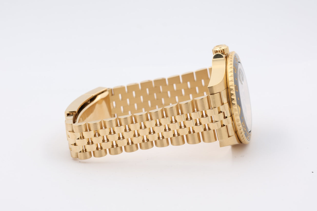 Rolex Oyster Perpetual GMT-Master II Gelbgold 126718GRNR - Detailansicht 6
