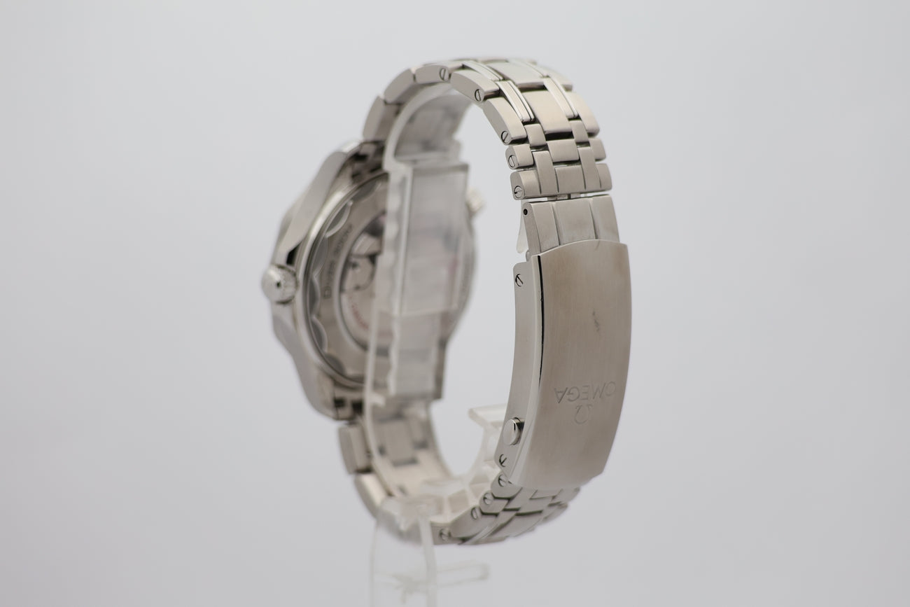 Omega Seamaster Diver 300m 42mm Automatik Herrenuhr 21030422001001 - Detail view 2