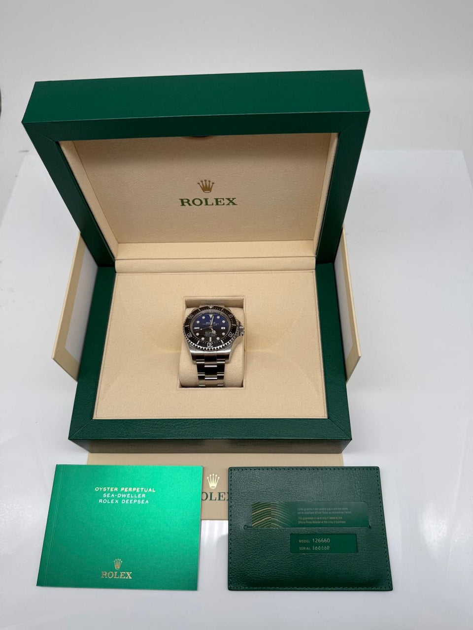 Rolex Sea-Dweller Deepsea 44mm "James Cameron" Automatik 126660 - Papers and documentation